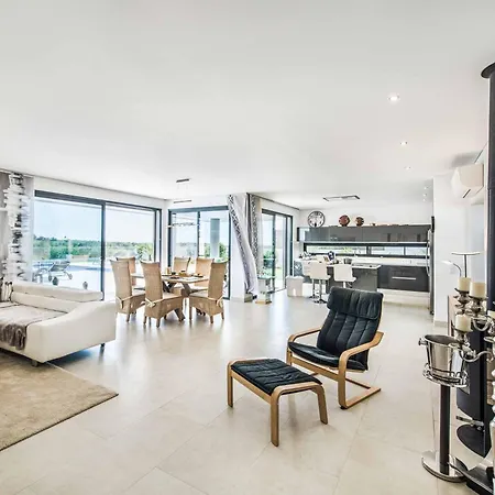 Sunset Vista Вилла Пера