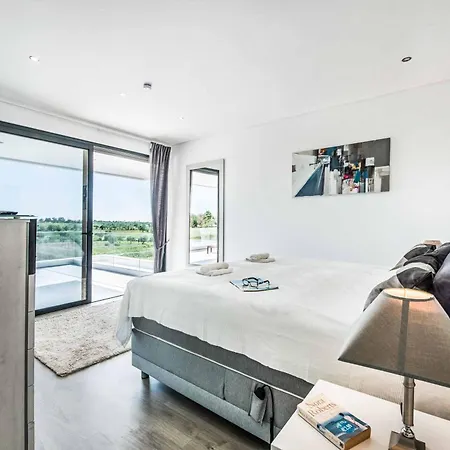 Sunset Vista Villa *