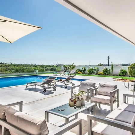 Sunset Vista Пера