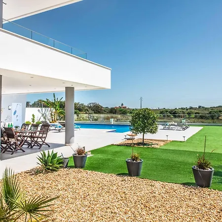 Sunset Vista Villa *